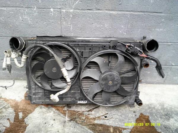 RADIATEUR VW TOURAN 1.9TDI 2005 - Vue 2